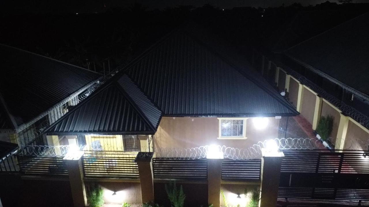 Living Green Apartments Airport Pick Up Benin City Exterior foto